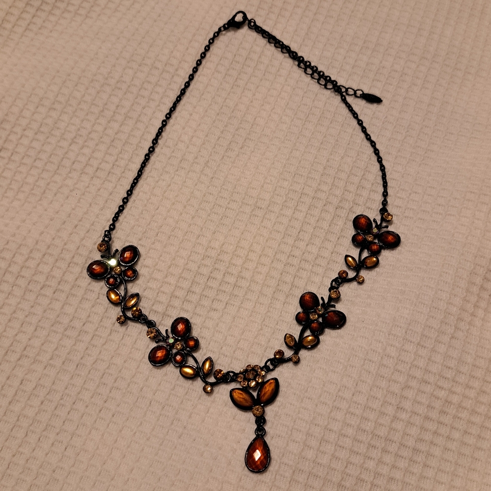 Vintage Necklace 8/24